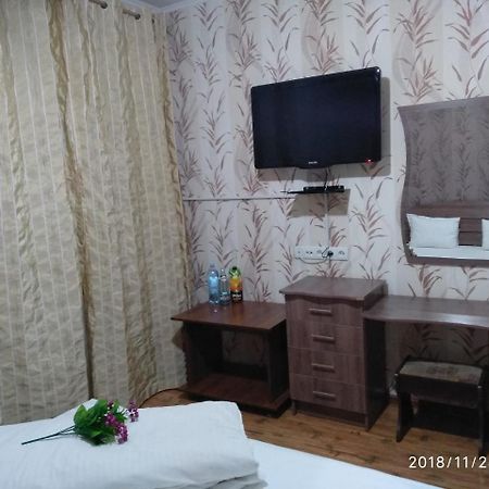 Rise Hotel Almaty Esterno foto