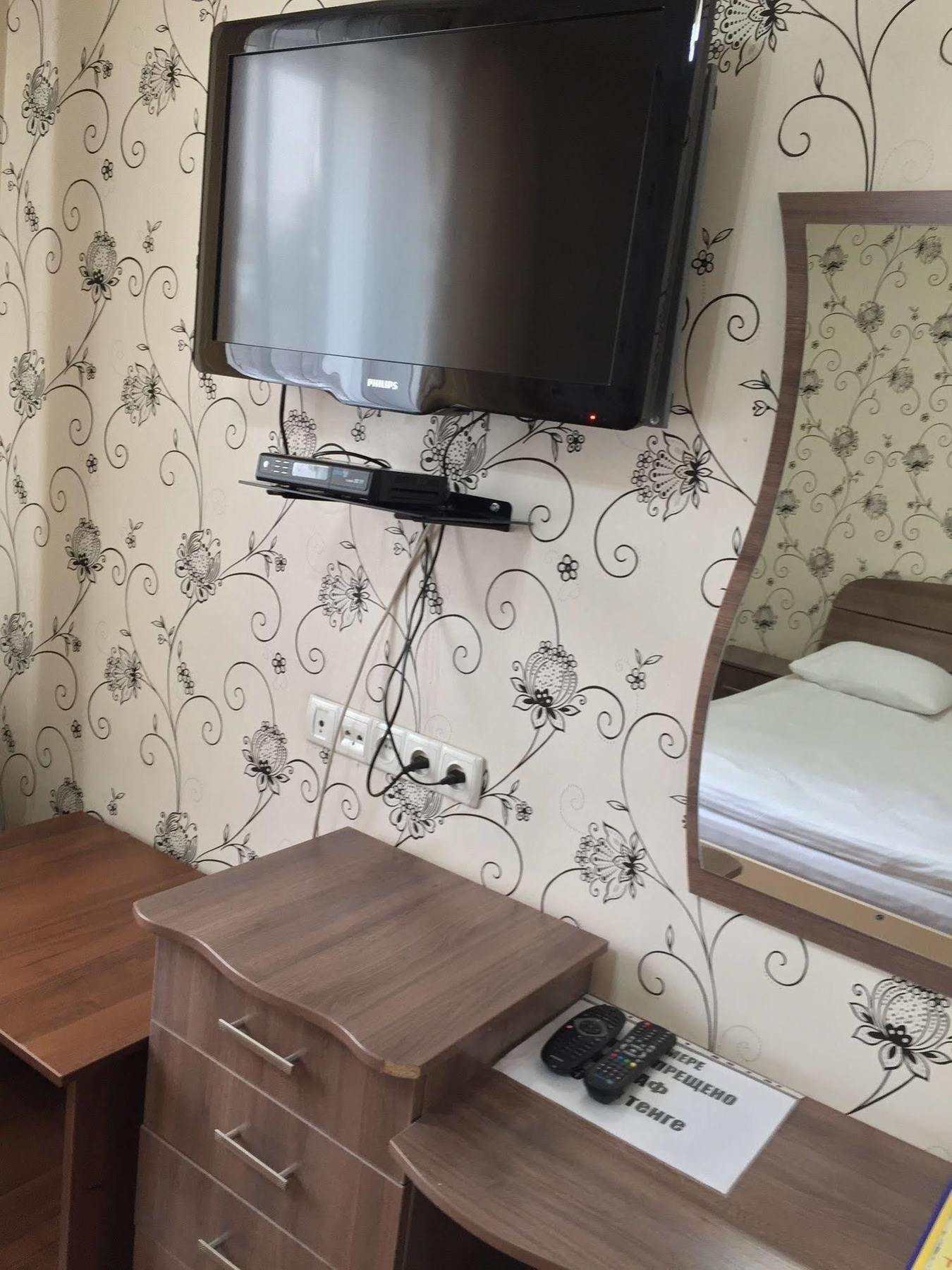 Rise Hotel Almaty Esterno foto
