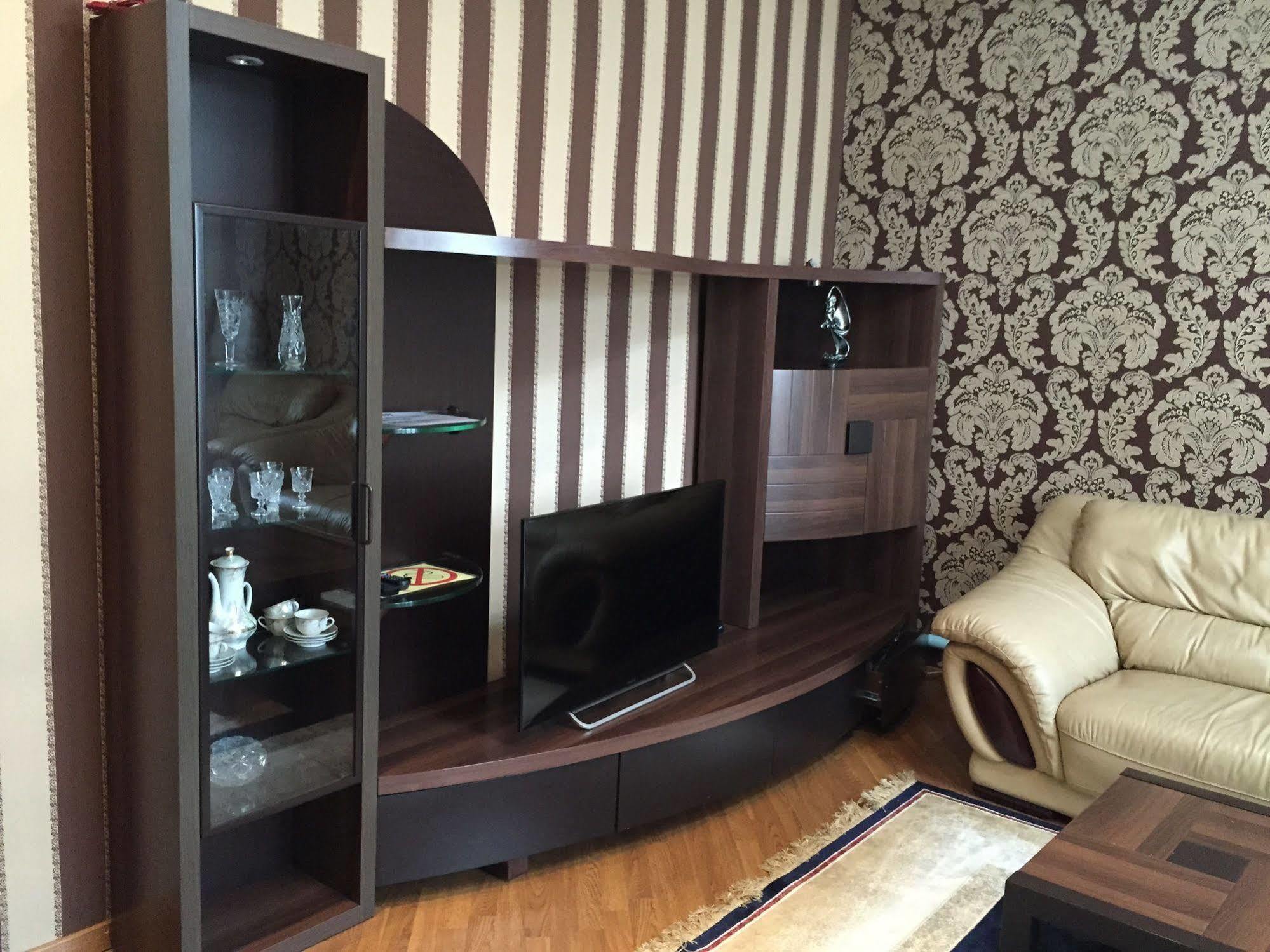 Rise Hotel Almaty Esterno foto