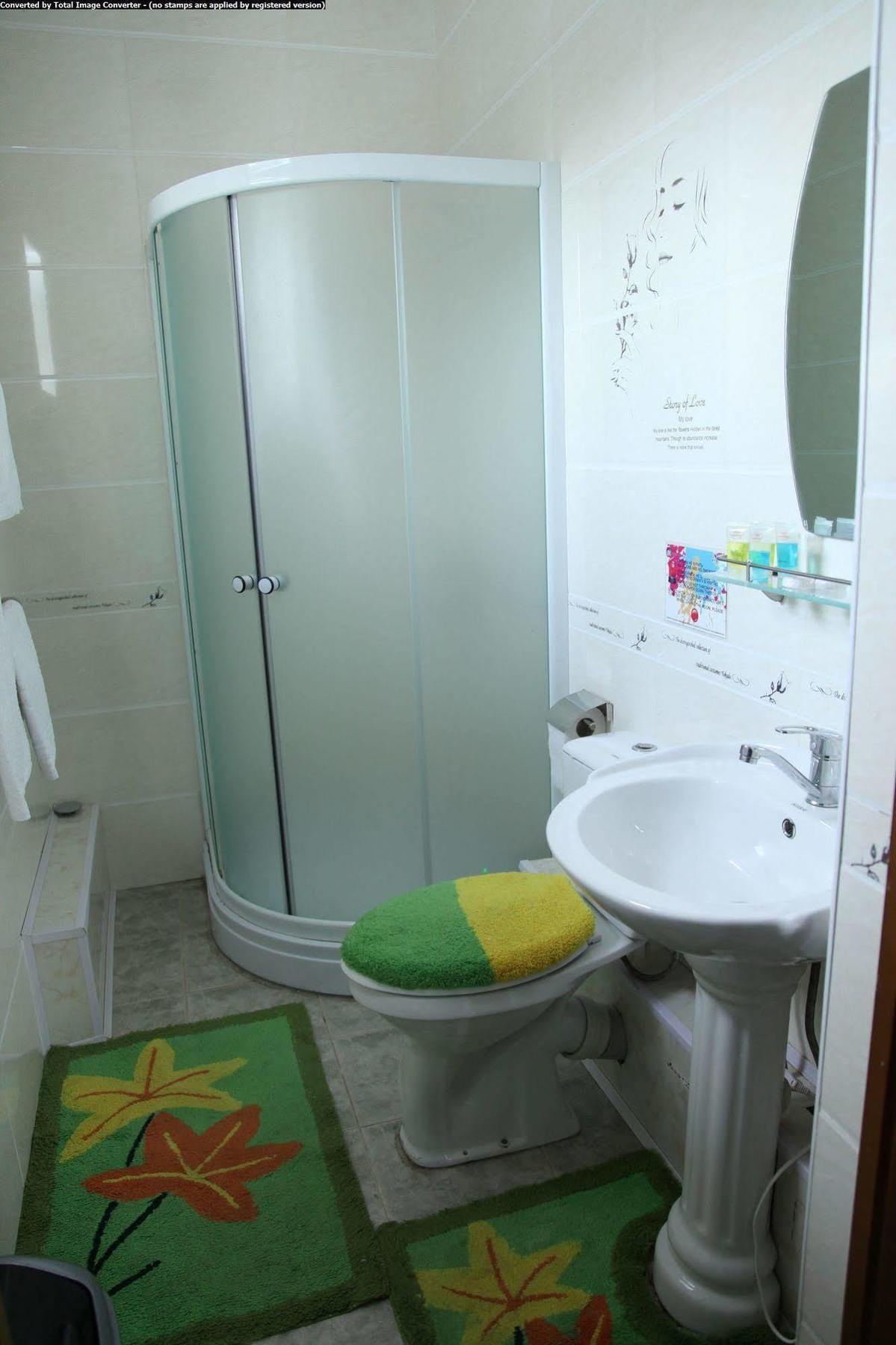 Rise Hotel Almaty Esterno foto
