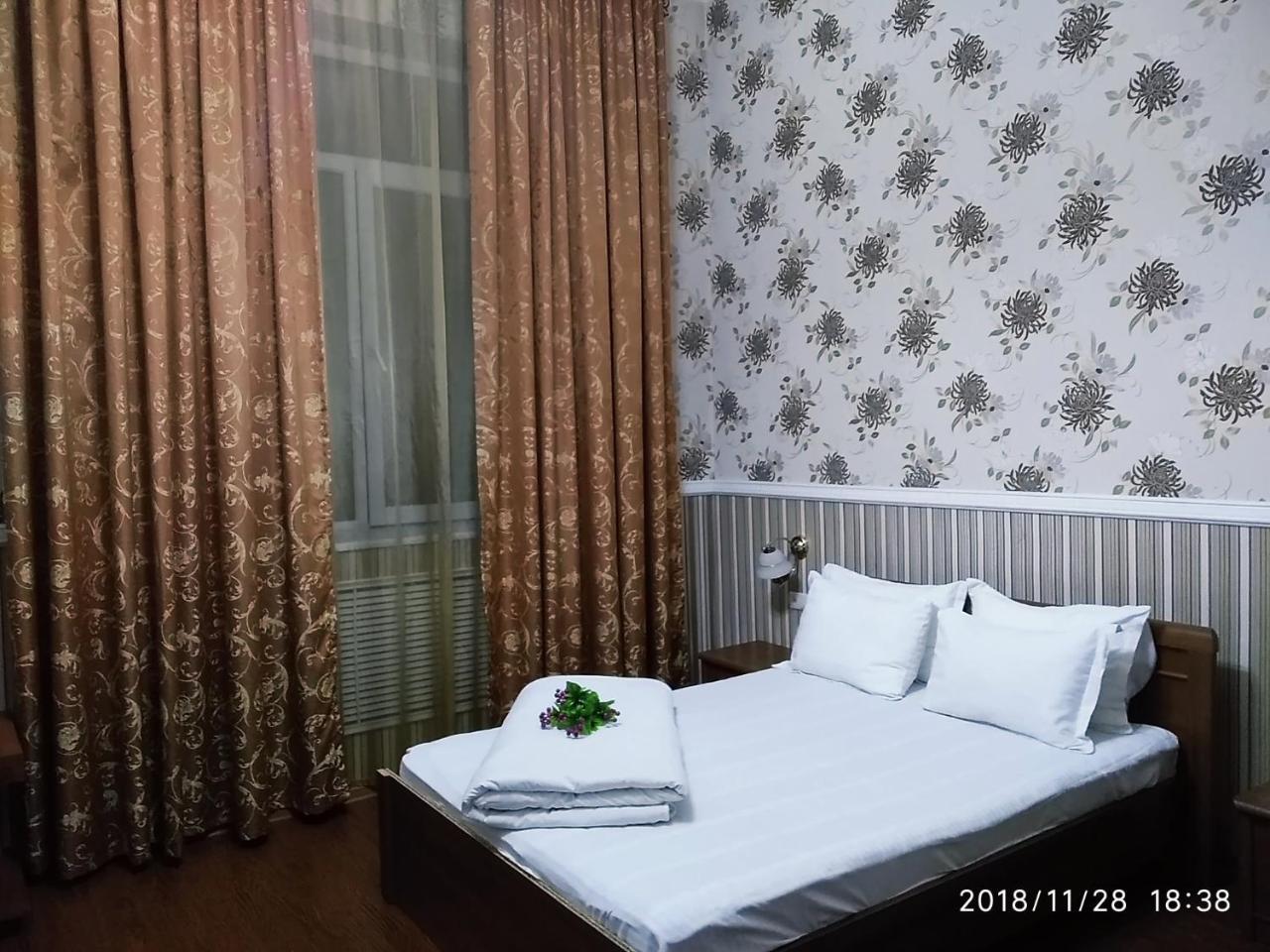 Rise Hotel Almaty Esterno foto
