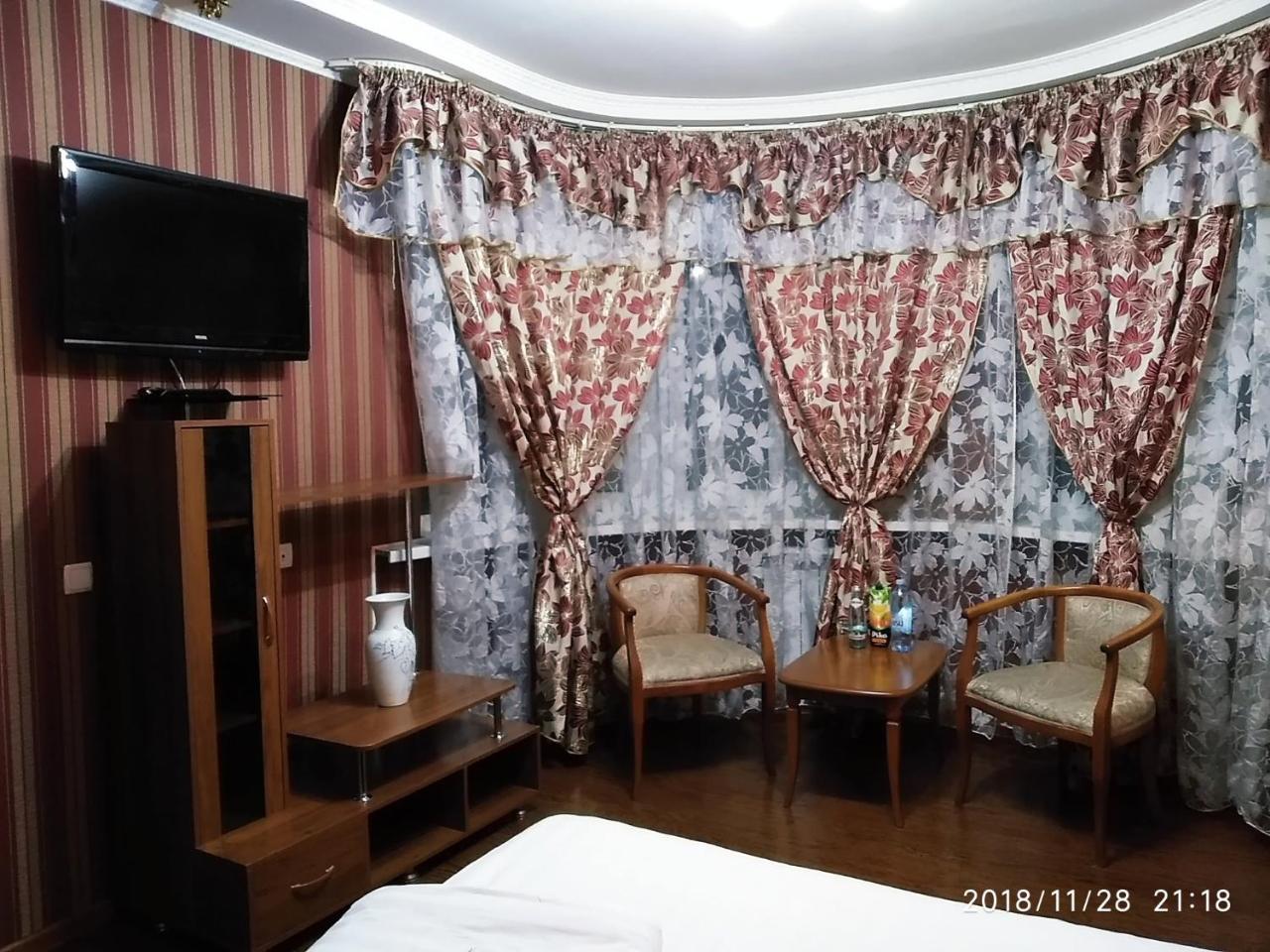 Rise Hotel Almaty Esterno foto