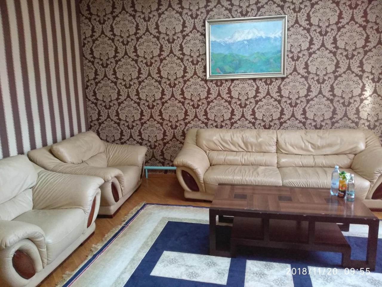 Rise Hotel Almaty Esterno foto