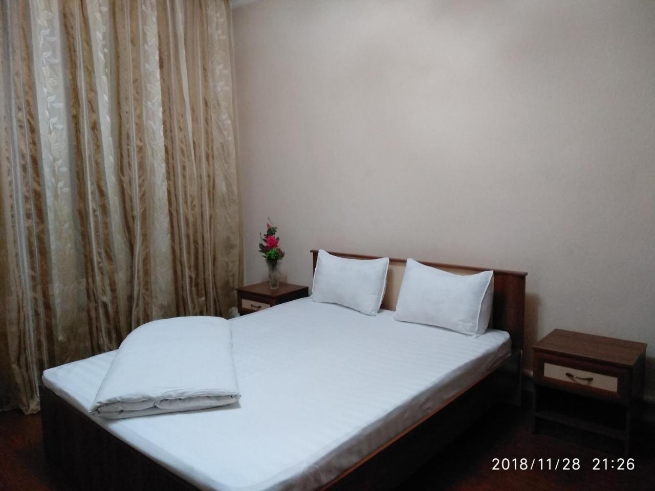 Rise Hotel Almaty Esterno foto